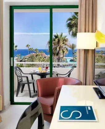 Büyük Yataklı Tek Kişilik Oda, Balkon, Deniz Manzaralı