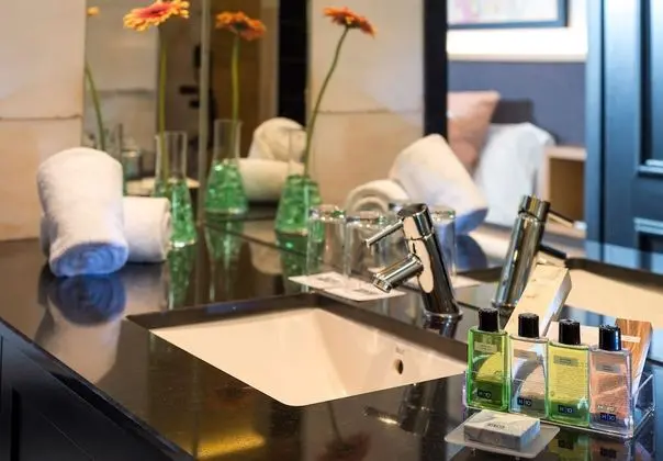 Deluxe Tek Büyük Yataklı Oda (supletoria 2 Adults + 1 Child)