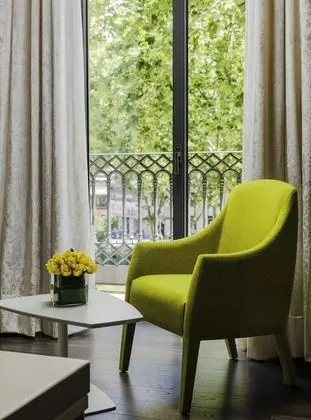 Deluxe Büyük Yataklı Tek Kişilik Oda
