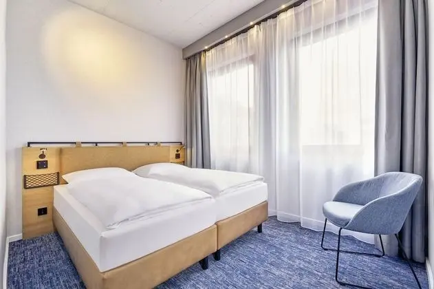 Comfort Tek Büyük Yataklı Oda