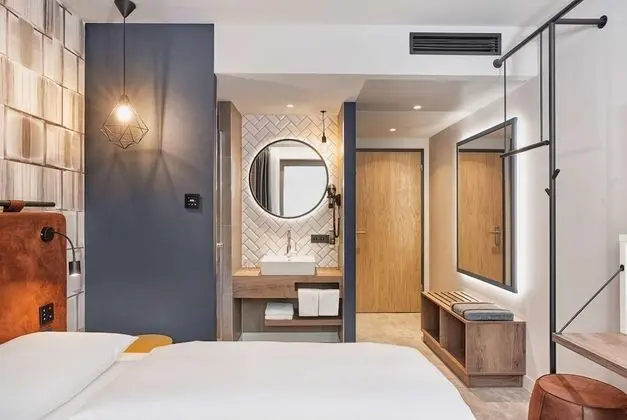 Comfort Tek Büyük Yataklı Oda