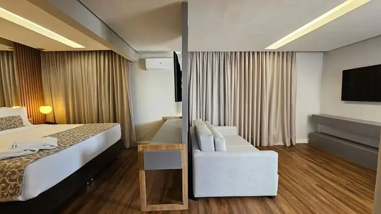 Exclusive Tek Büyük Yataklı Oda