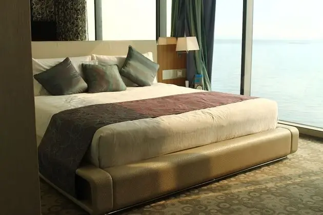 Bayview King Room