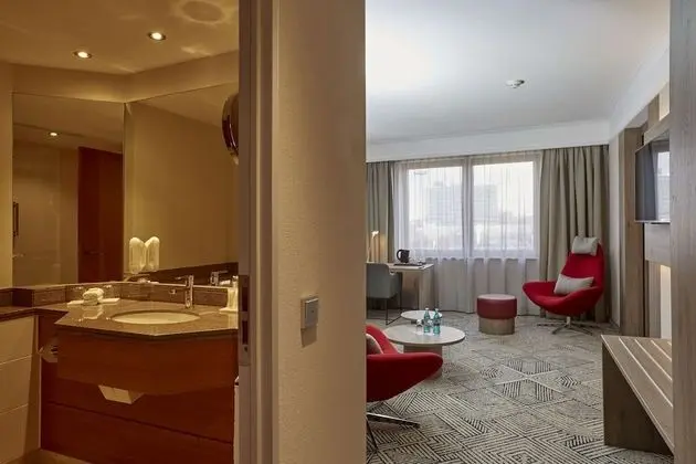 Junior Süit (includes access to Executive Lounge)