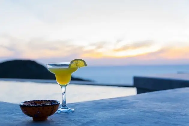 Stüdyo, Havuz Kullanımı, Deniz Manzaralı