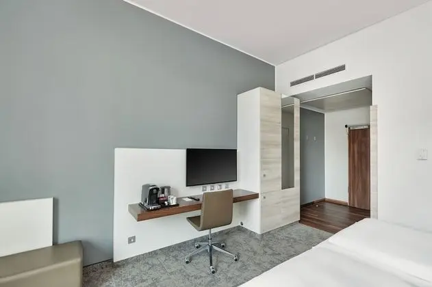 Business Tek Büyük Yataklı Oda (with access to Executive Lounge)