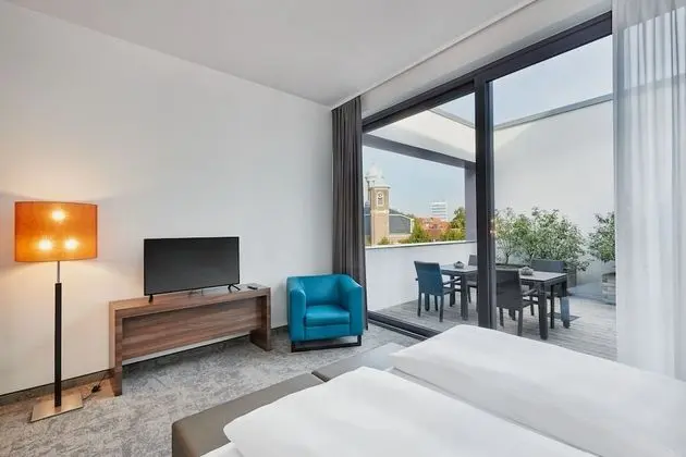 Süit (with access to Executive Lounge)