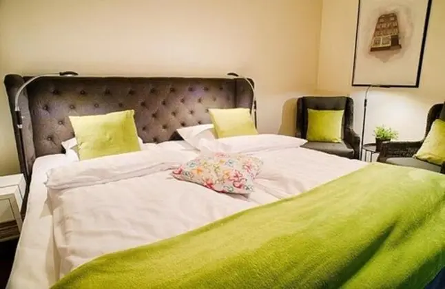 Tek Büyük Yataklı Oda