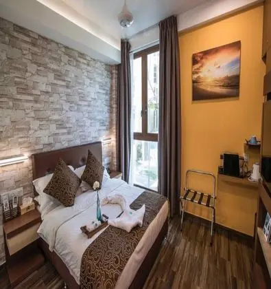 Deluxe Tek Büyük Yataklı Oda