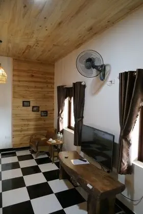 Üç Kişilik Oda, Dağ Manzaralı