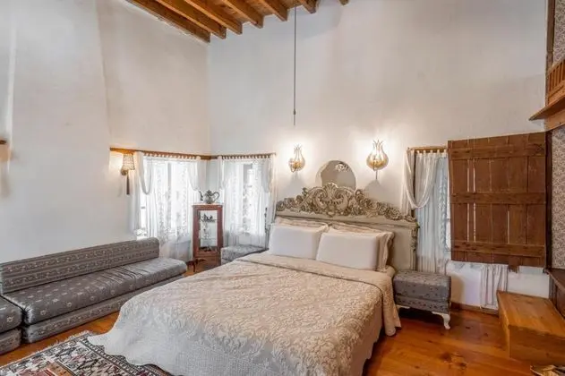 Suite, Bahçe Manzaralı, Şömineli
