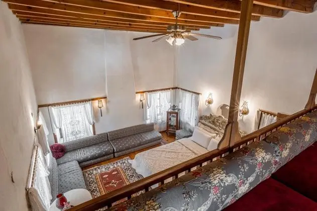 Suite, Bahçe Manzaralı, Şömineli