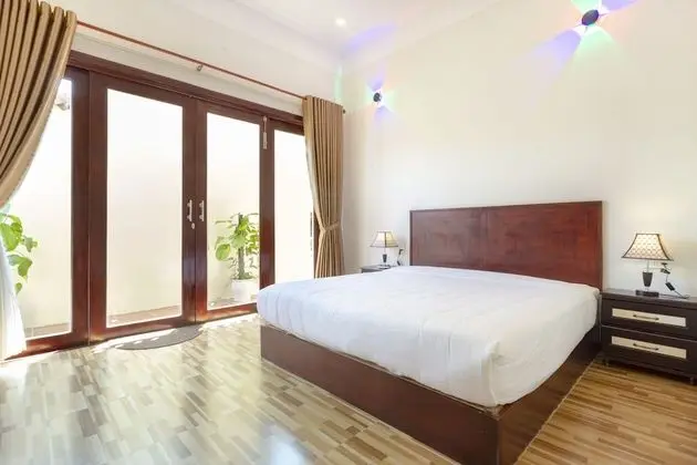 Deluxe Tek Büyük veya İki Ayrı Yataklı Oda, Havuz Manzaralı