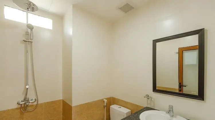 Üç Kişilik Oda
