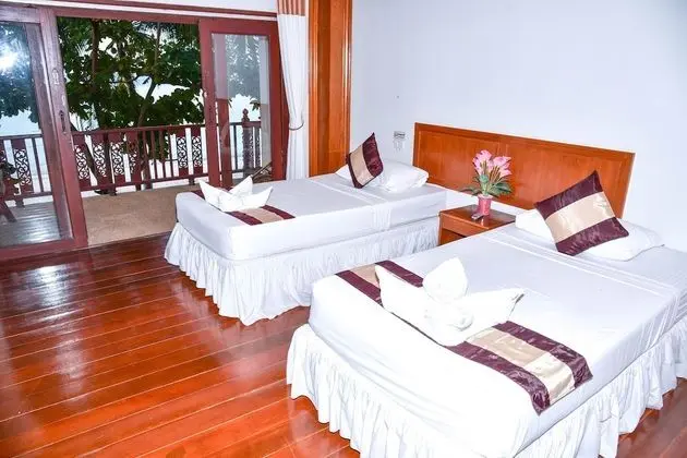 Hotel Seaview Room 40 sqm. with Twin Beds
