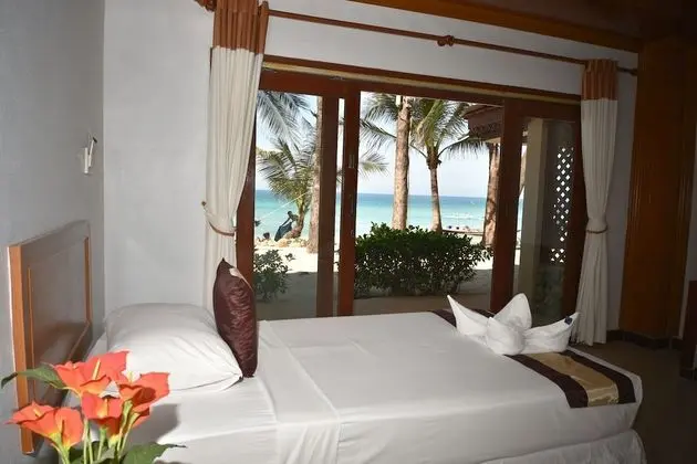 Hotel Seaview Room 40 sqm. with Twin Beds