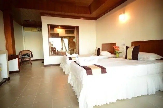 Hotel Seaview Room 40 sqm. with Twin Beds