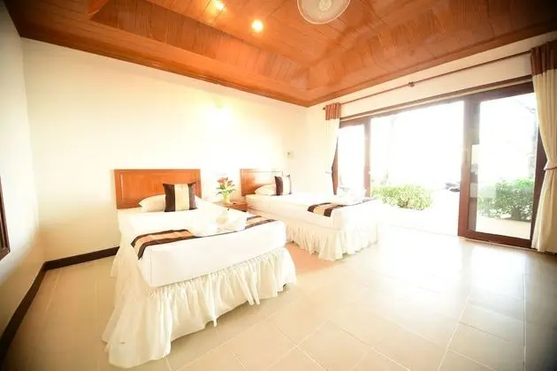 Hotel Seaview Room 40 sqm. with Twin Beds