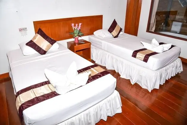 Hotel Seaview Room 40 sqm. with Twin Beds