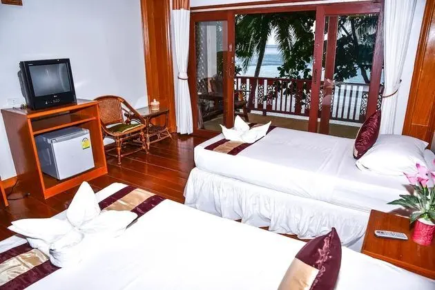 Hotel Seaview Room 40 sqm. with Twin Beds
