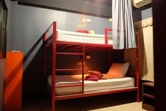 4 - Bed Mixed Shared Dormitory