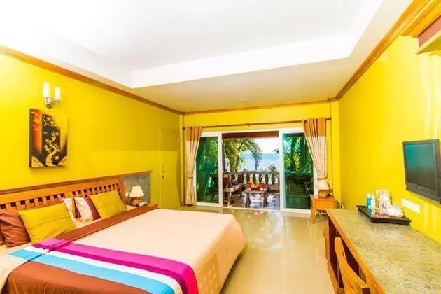 Deluxe Beachfront Villa