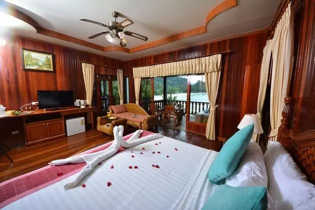 Superior Bungalov, Deniz Manzaralı