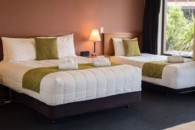 Family Studio, Multiple Beds, Non Smoking, Kitchenette (Upstairs)