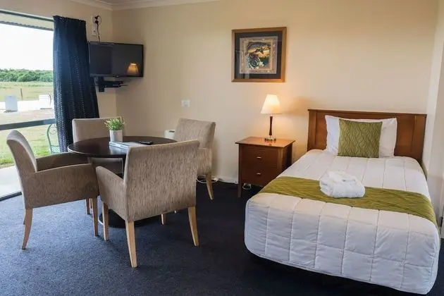 Family Studio, Multiple Beds, Non Smoking, Kitchenette (Upstairs)