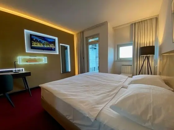 Tek Büyük veya İki Ayrı Yataklı Oda