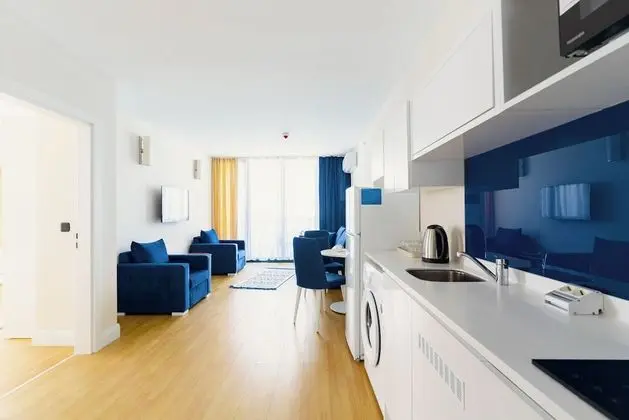 Panorama Two Bedrooms plus Living Room