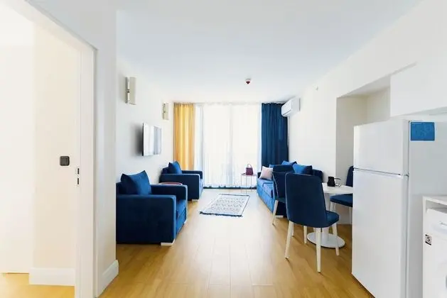Panorama Two Bedrooms plus Living Room