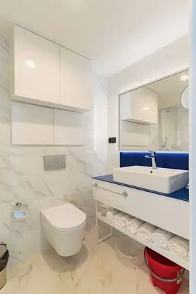 Panorama Two Bedrooms plus Living Room