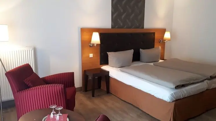 Tek Büyük Yataklı Oda (Badehaus)