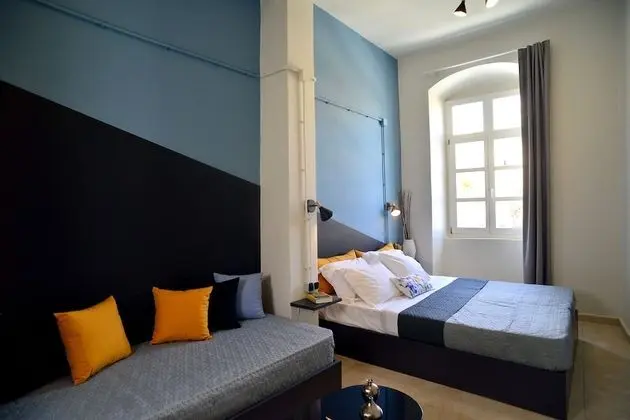 Üç Kişilik Oda