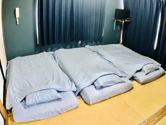 Economy Üç Kişilik Oda, Sigara İçilmez
