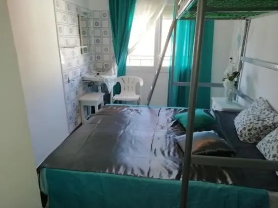 Tek Büyük Yataklı Oda, Ortak Banyo