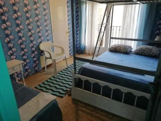 Üç Kişilik Oda, Ortak Banyo