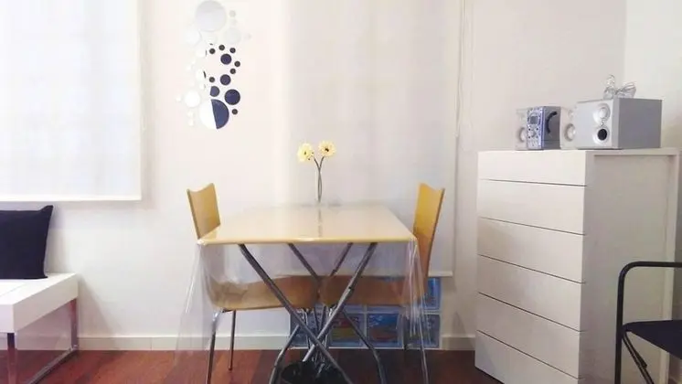 Design Üç Kişilik Oda, Birden Çok Yatak, Avlu Manzaralı