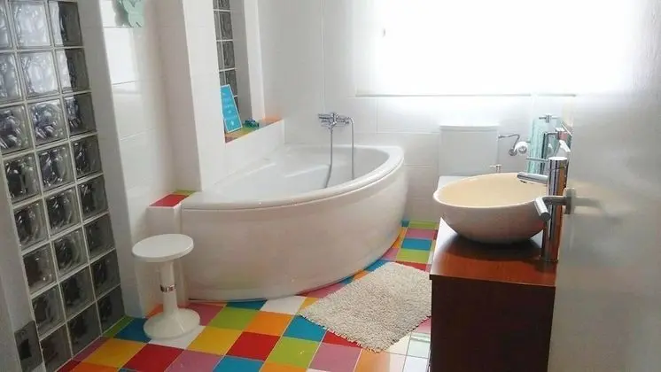 Design Üç Kişilik Oda, Birden Çok Yatak, Avlu Manzaralı