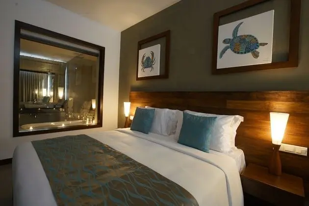 Deluxe Tek Büyük Yataklı Oda, 1 Çift Kişilik Yatak, Balkon, Okyanus Manzaralı