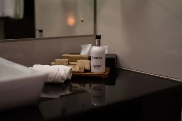 Deluxe Tek Büyük Yataklı Oda, 1 Çift Kişilik Yatak, Balkon, Okyanus Manzaralı