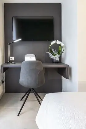 Tek Büyük Yataklı Oda, Ortak Banyo