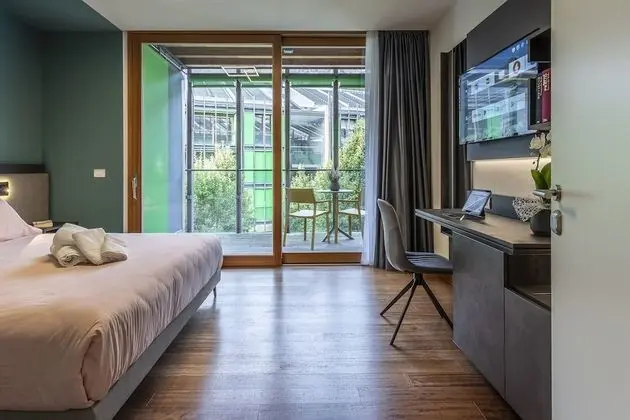 Tek Büyük Yataklı Oda, Ortak Banyo (Balcony)