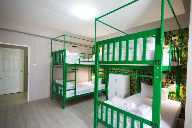 4 Bed Mixed Dorm Room