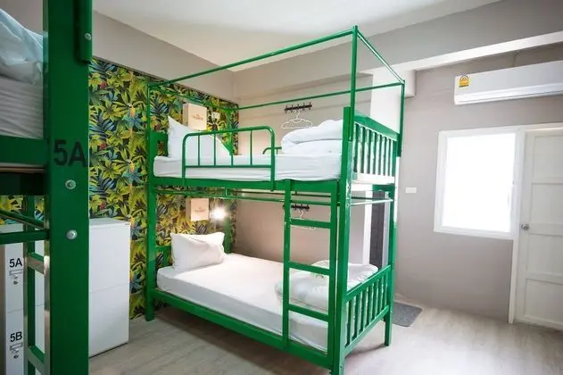 4 Bed Mixed Dorm Room