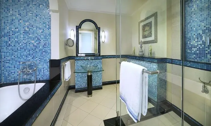 Family Oda, 2 Tek Kişilik Yatak, Sigara İçilebilir, Kule