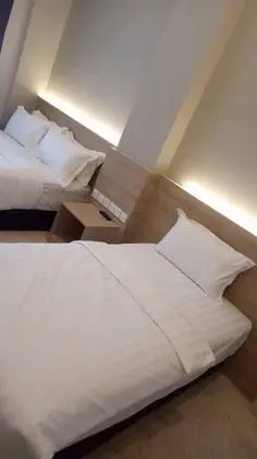 Üç Kişilik Oda