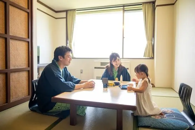 Family Oda (Japanese Western with Tatami area)