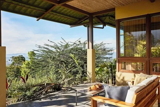 Oda, 2 Büyük (Queen) Boy Yatak